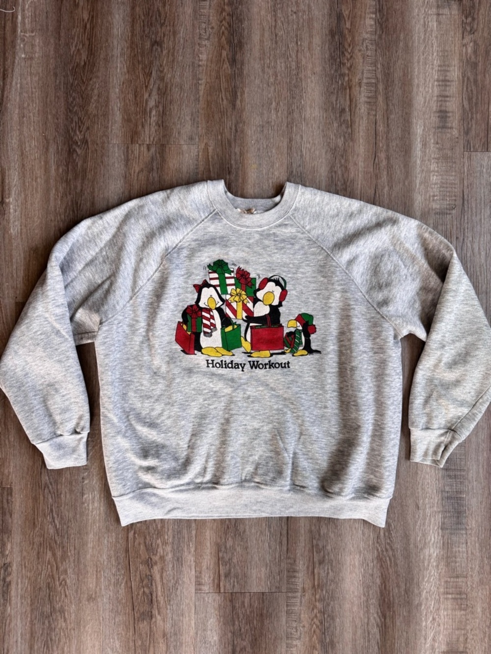 Vintage 90s Holiday Workout Penguins Sweatshirt - size XXXL